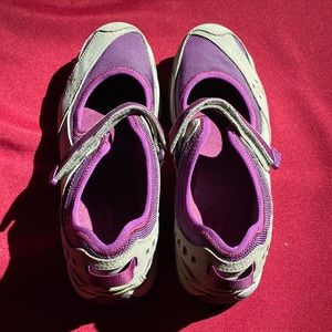 9.5 LL Bean Walk Abouts